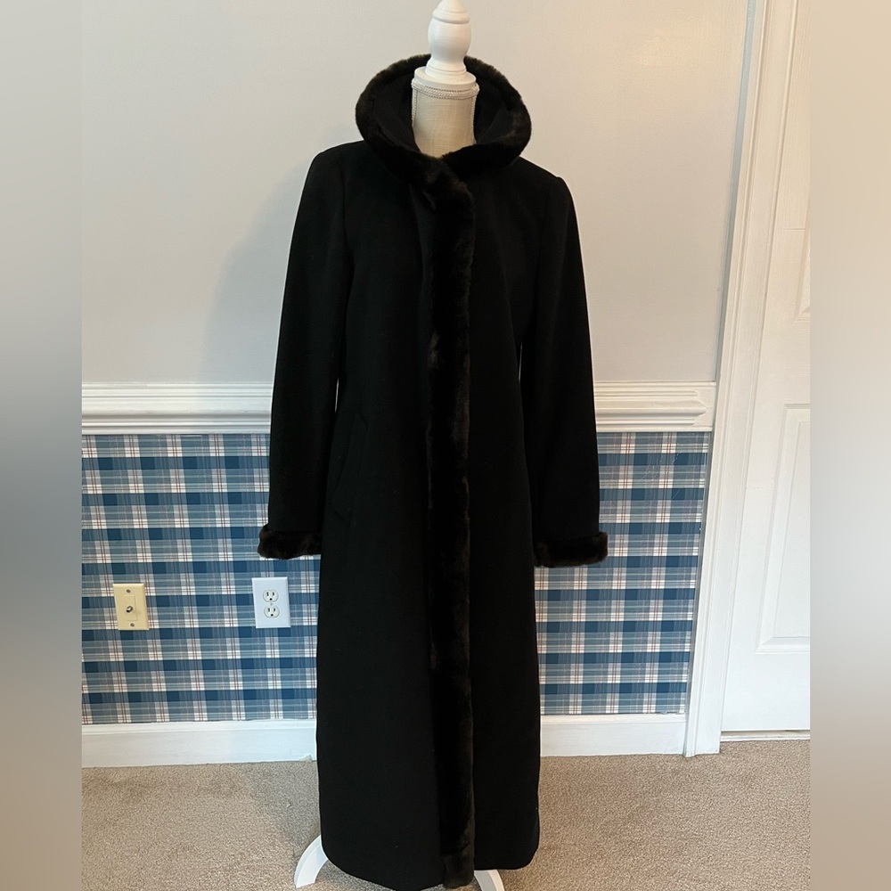 Ellen Tracy Black Wool Blend Faux Fur Full Length Coat Size 8